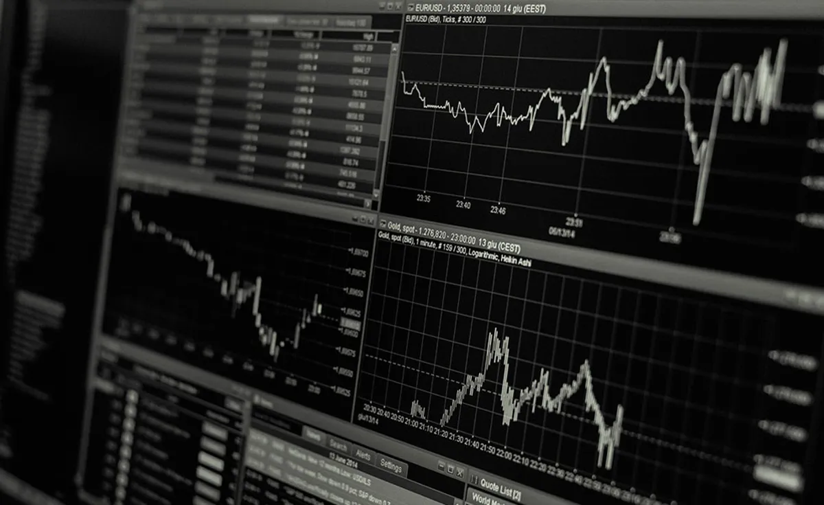 Wall Street se desploma por temor a una recesión en EE.UU.