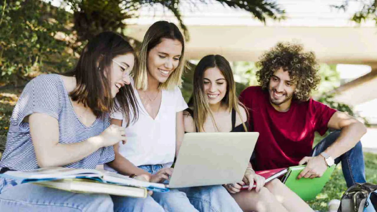 ICETEX lanza créditos 100% condonables para estudiar en el exterior