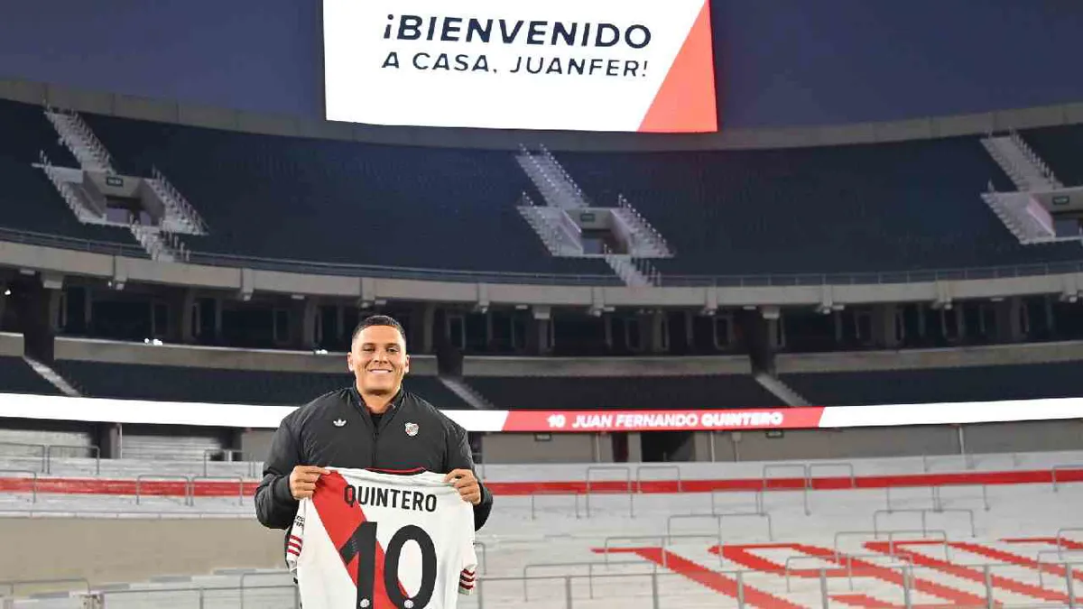 ‘Juanfer’ Quintero oficializa su tercera temporada en River Plate