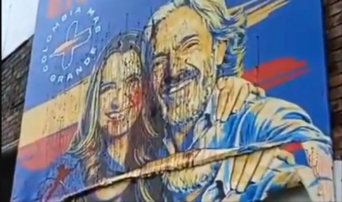 Encapuchados vandalizan sede de campaña de Paloma Valencia durante protestas en Bogotá