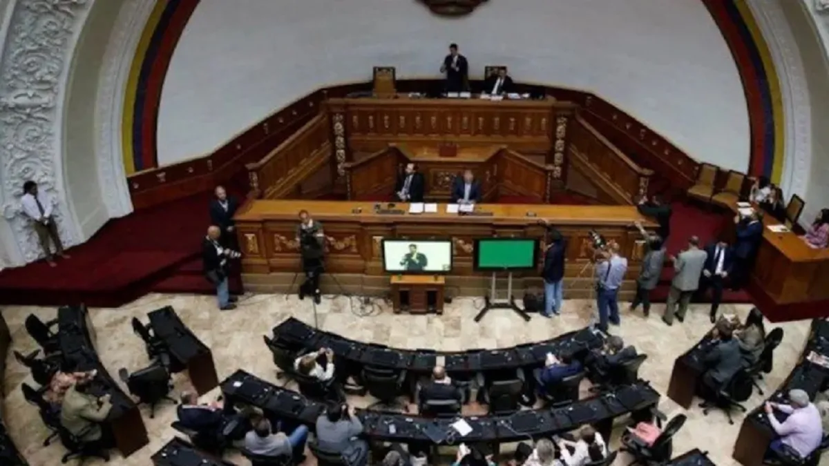 Parlamento de Venezuela insta al Gobierno a romper relaciones con España