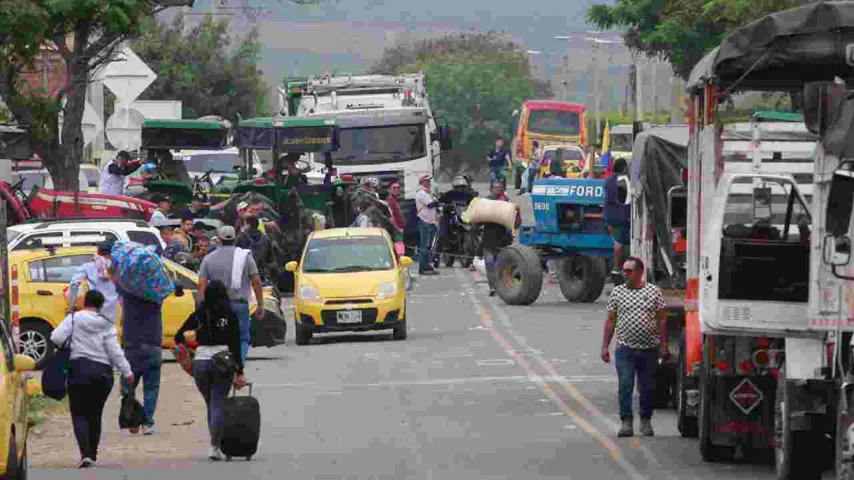 Arroceros en huelga bloquean carreteras en Norte de Santander