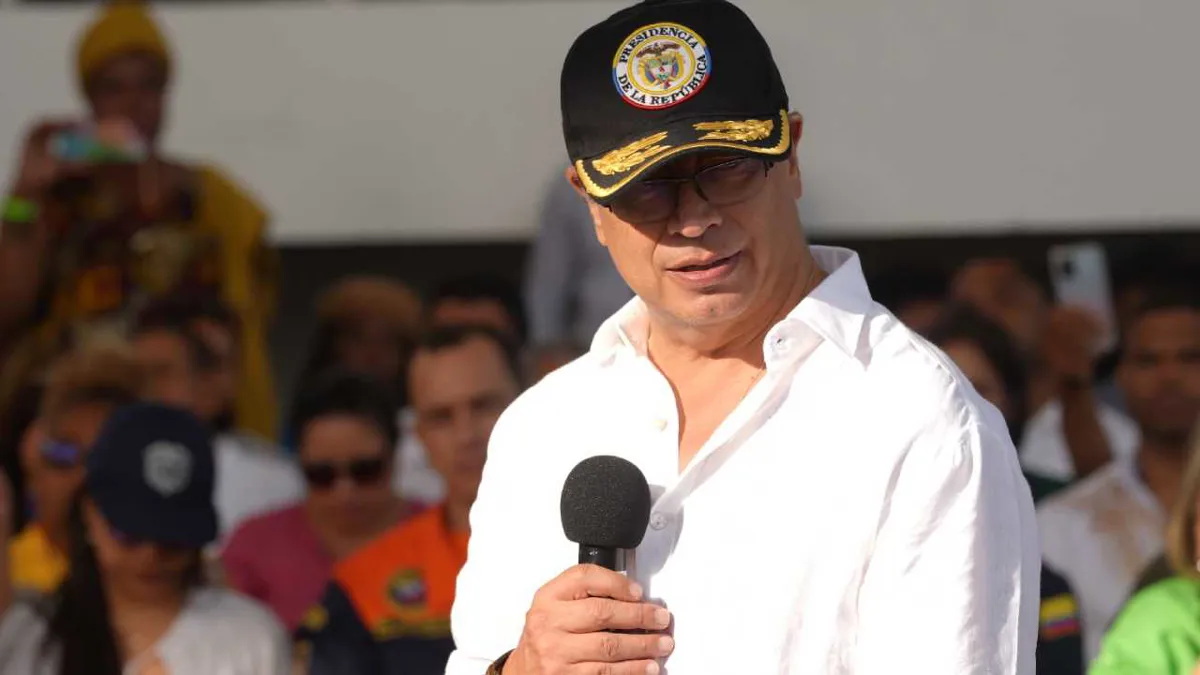 Petro denuncia que “se ha roto la soberanía de México en Ecuador”