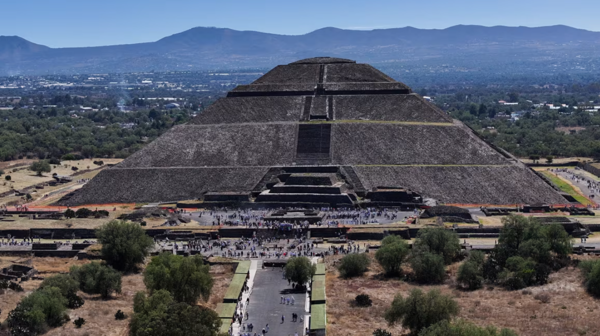 Teotihuacán: balacera en la Pirámide de la Luna deja una turista canadiense muerta y seis heridos