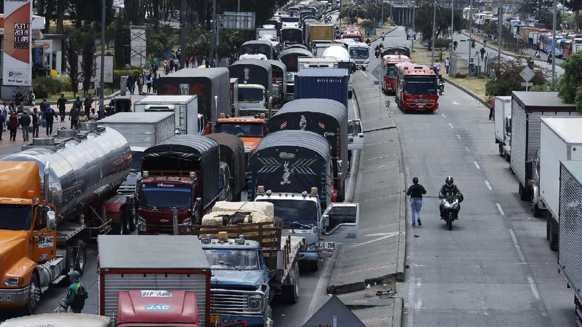 Cuarto día de bloqueos en el país por incremento del diésel