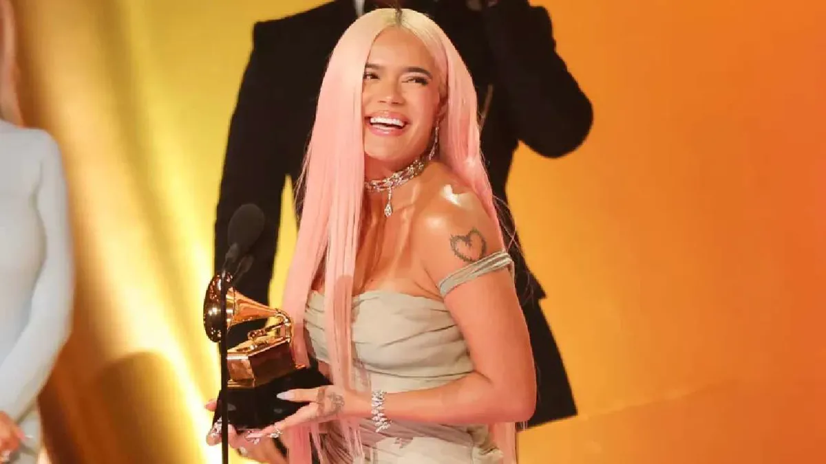 Karol G gana su primer grammy a mejor álbum de música urbana