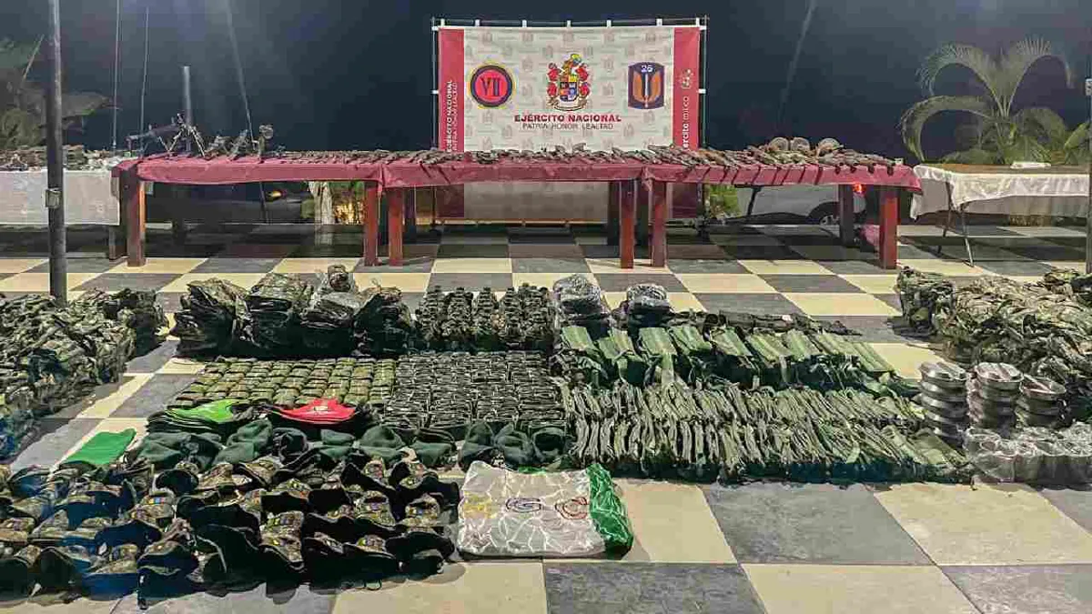 Incautan 32 fusiles y otras armas del Clan del Golfo en el Chocó