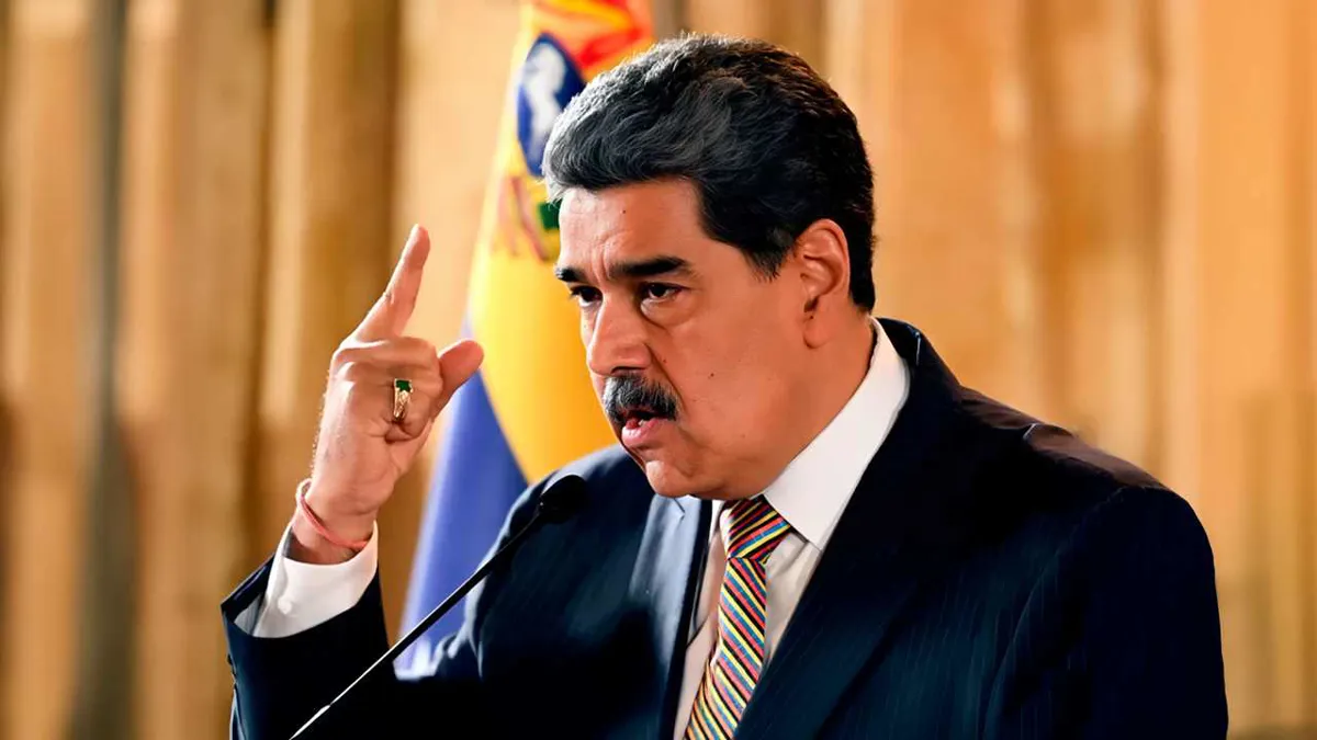 Nicolás Maduro jura que a Venezuela “no la toca nadie”