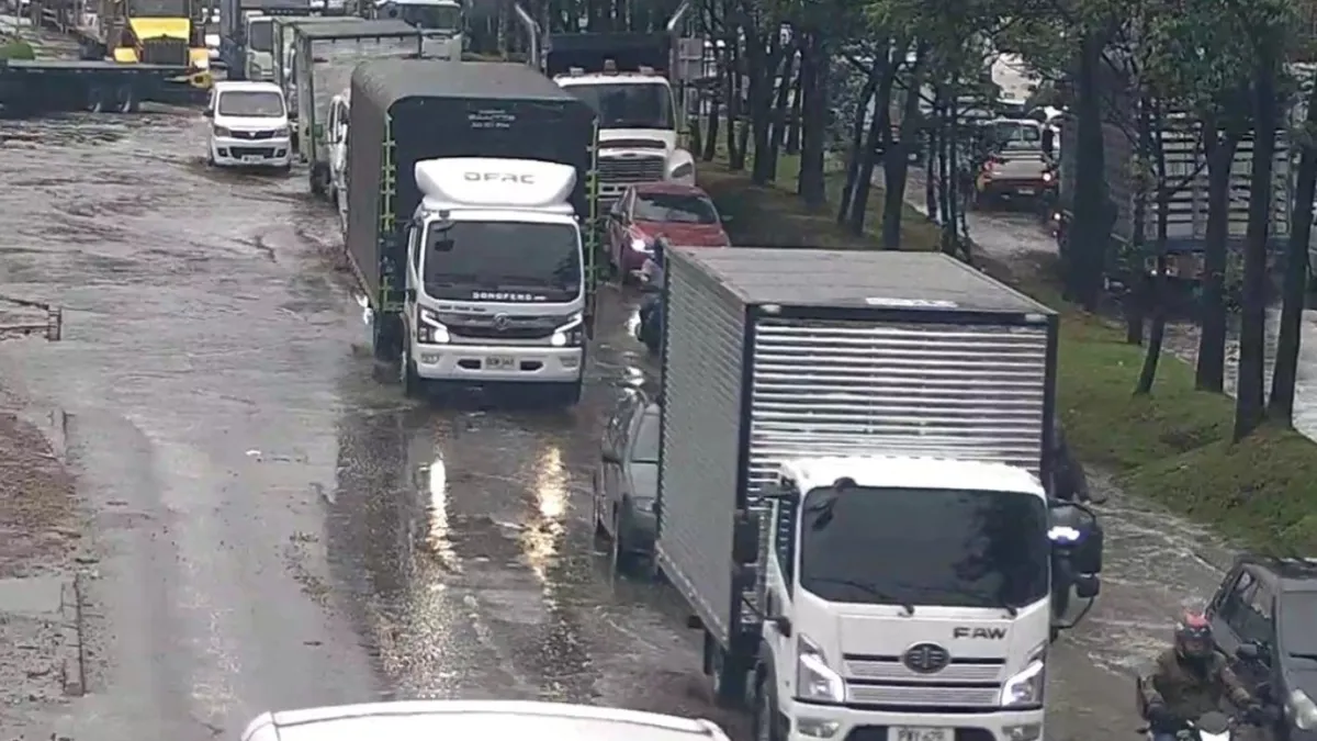 Movilidad Bogotá hoy: lluvias, accidentes y retrasos en TransMilenio este 15 de abril