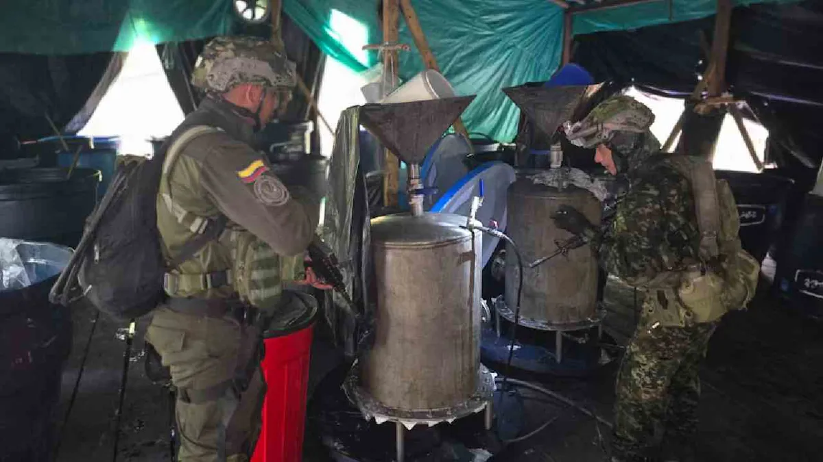 Incautan una tonelada de cocaína las de disidencias de las Farc