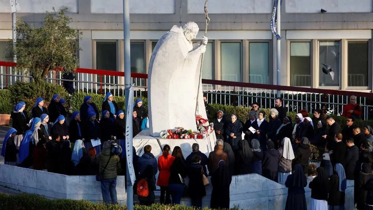 El papa Francisco sufre una crisis respiratoria y permanece en estado crítico