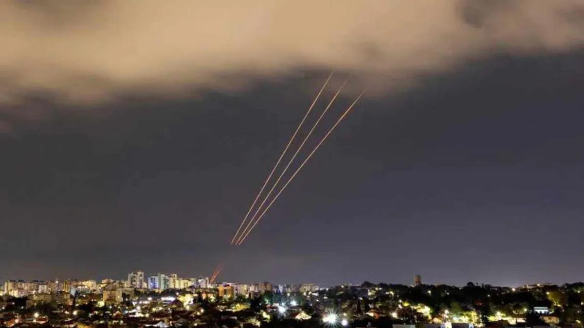 Irán lanza una ola de misiles y drones contra Israel