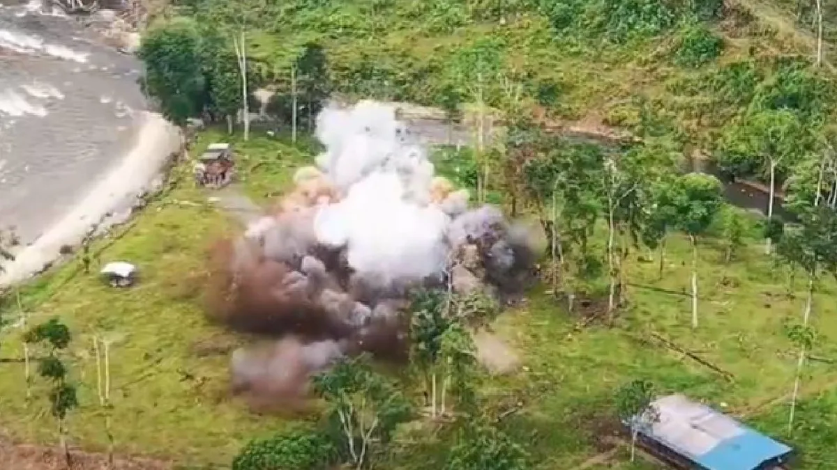 Ecuador y EEUU destruyen un campamento de grupo disidente en la frontera