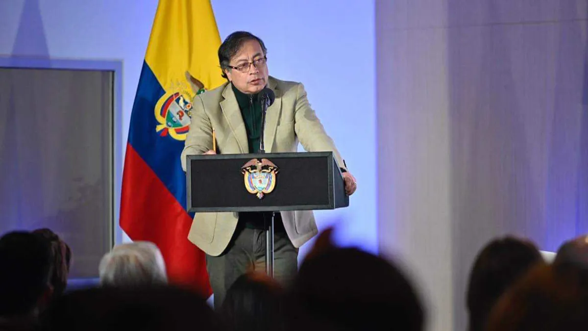 Petro asegura que no impulsará una Asamblea Nacional Constituyente para hacerse reelegir
