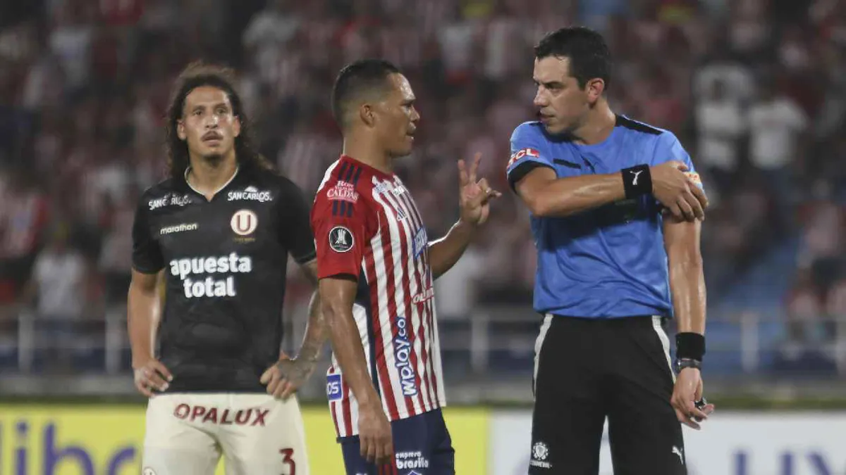 Copa Libertadores: Junior y Universitario empatan 1-1 en un intenso partido