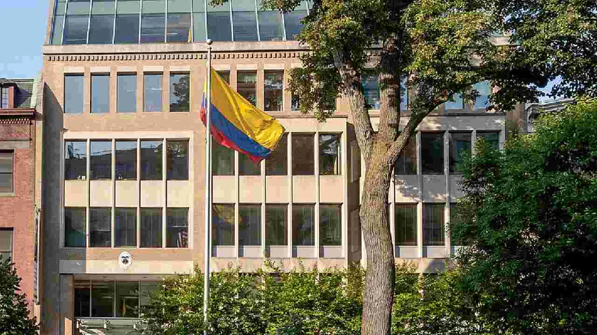 La embajada de Colombia en EE.UU. critica el viaje de varios alcaldes a Washington