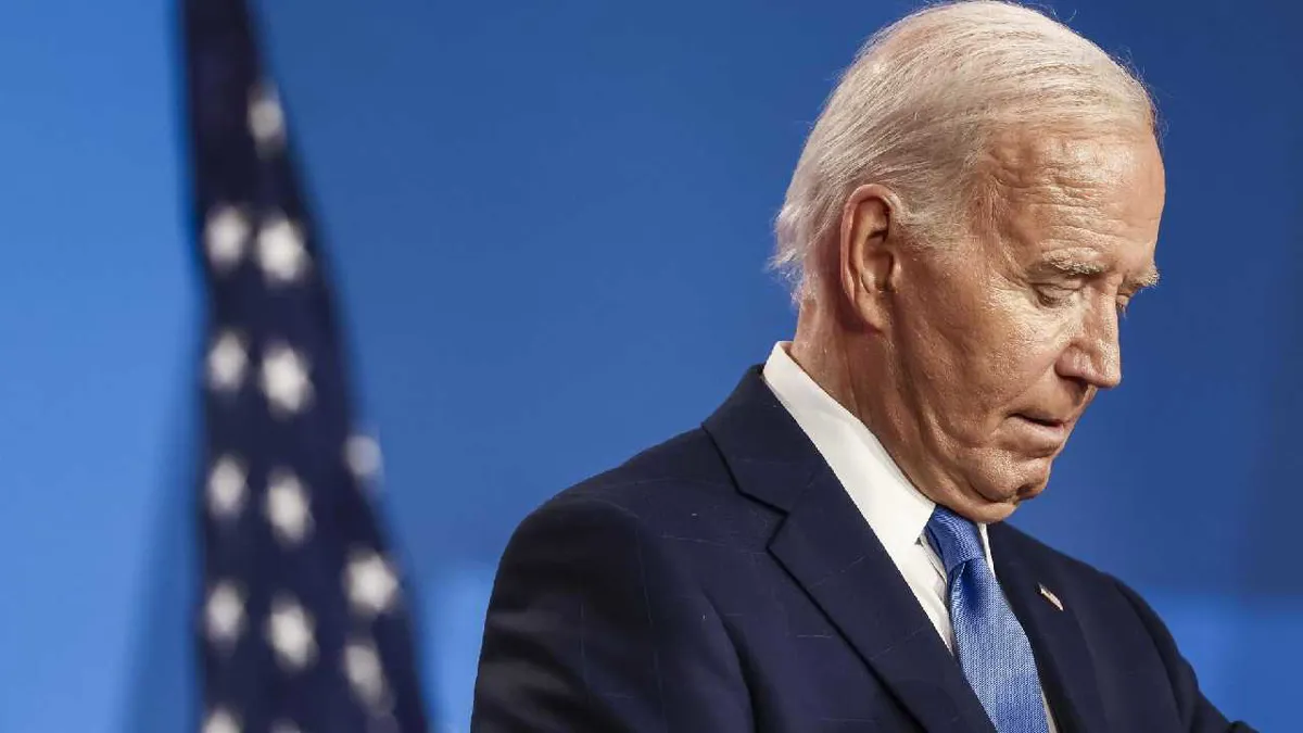 Biden dice que sigue en campaña pese a confundir a Zelenski con Putin y a Harris con Trump