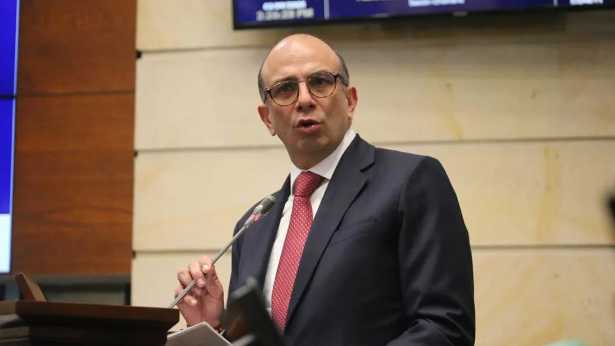 Carlos Camargo es elegido nuevo magistrado de la Corte Costitucional