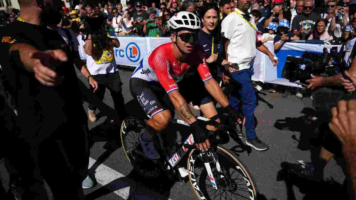 Dylan Groenewegen se impuso en la sexta etapa del Tour de Francia