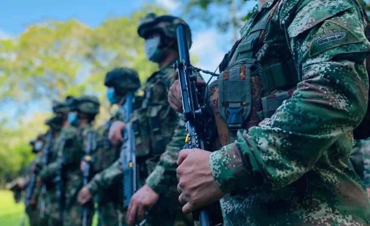 Petro dice que Fuerzas Militares dejarán de depender del armamento de EE.UU.
