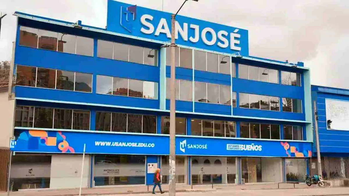 Denuncian que universidad San José entregó títulos irregulares contratistas del Gobierno
