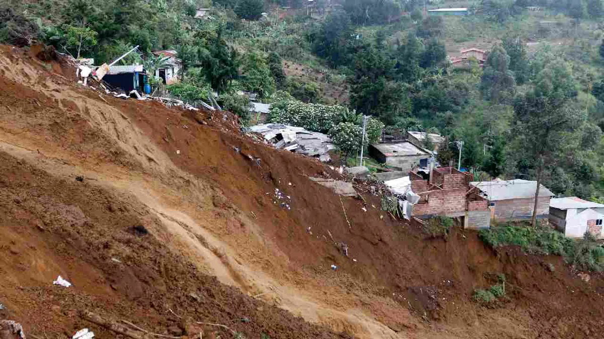 Ascienden a diez los fallecidos por una avalancha en Antioquia