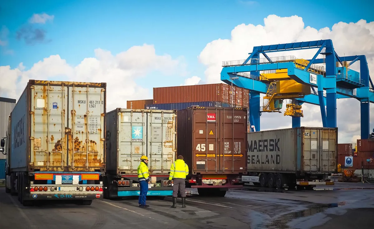 EE.UU. mantiene arancel del 10 % a importaciones colombianas