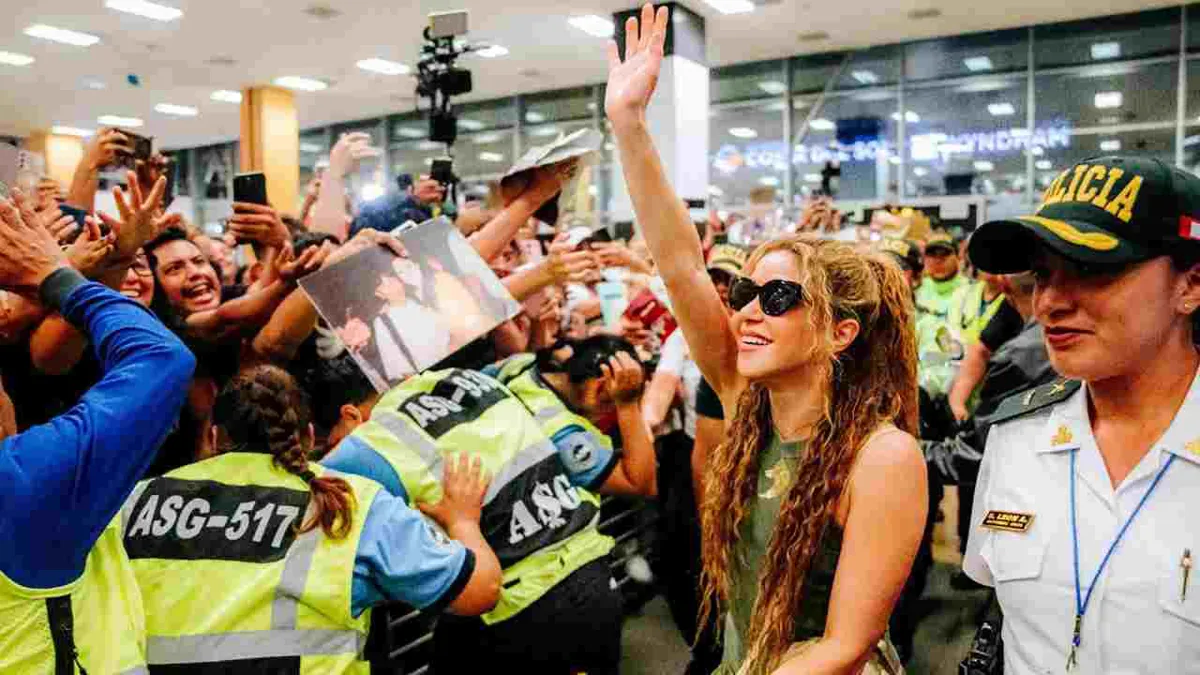 Shakira suspende su primer concierto en Lima tras ser hospitalizada por dolor abdominal