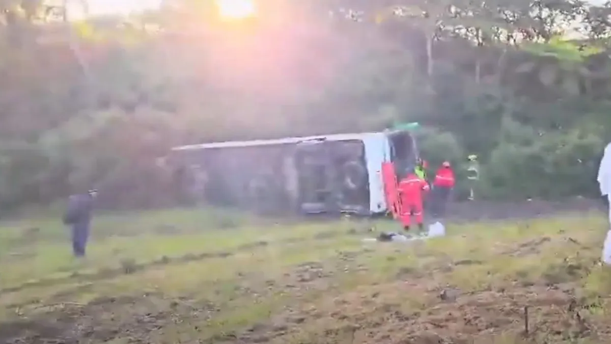 Al menos cuatro muertos y 15 heridos en accidente de un bus en Boyacá