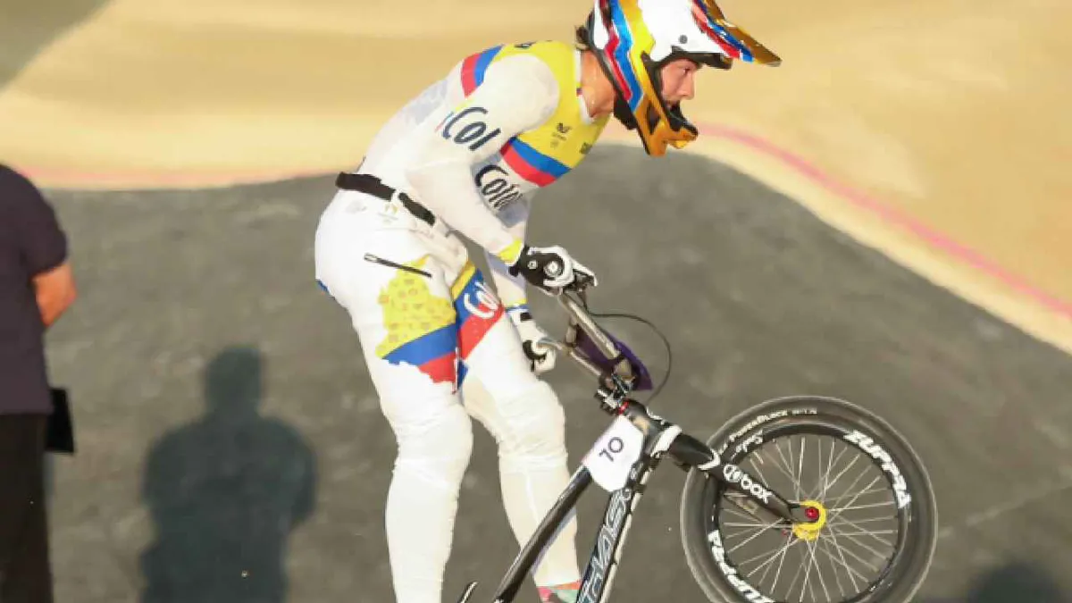 Mateo Carmona obtiene diploma olímpico en la Final de BMX