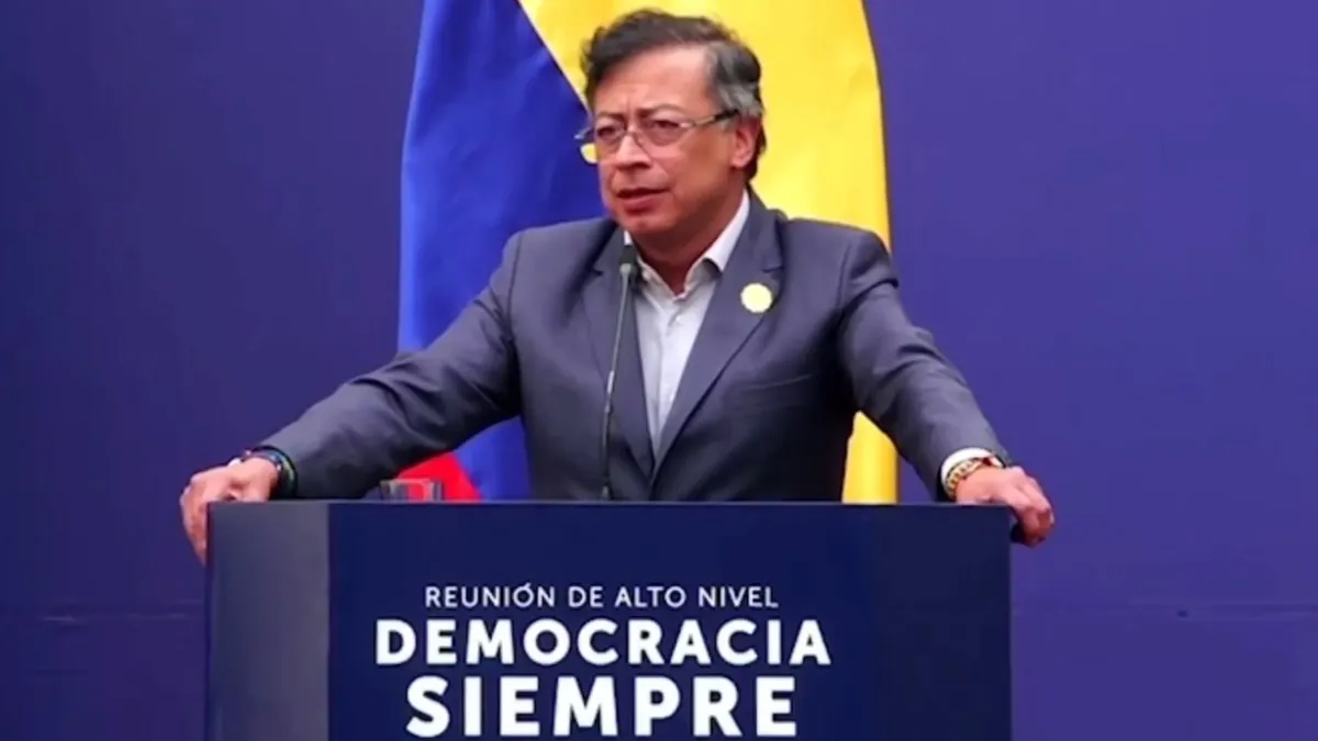 Petro: “el progresismo tiene que encender la luz cuando las tinieblas llegan”
