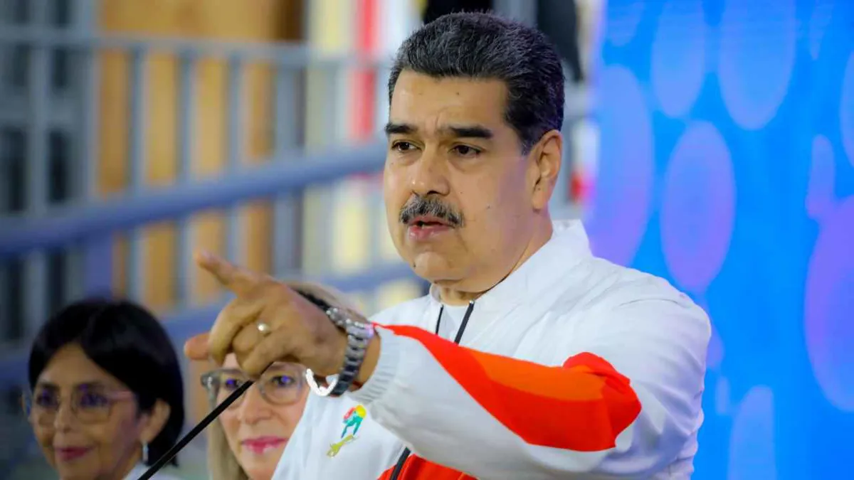 Maduro llama “terroristas” a españoles detenidos por supuesto plan contra su Gobierno