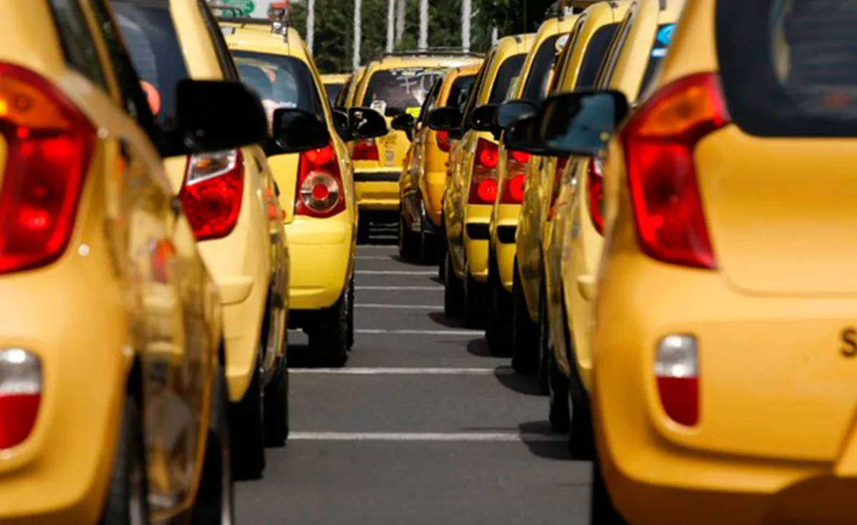 Taxistas protestan en Bogotá: así avanza la manifestación