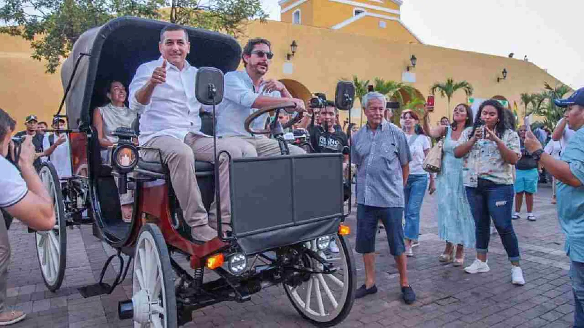 Cartagena inicia sustitución de coches de caballos por prototipo eléctrico