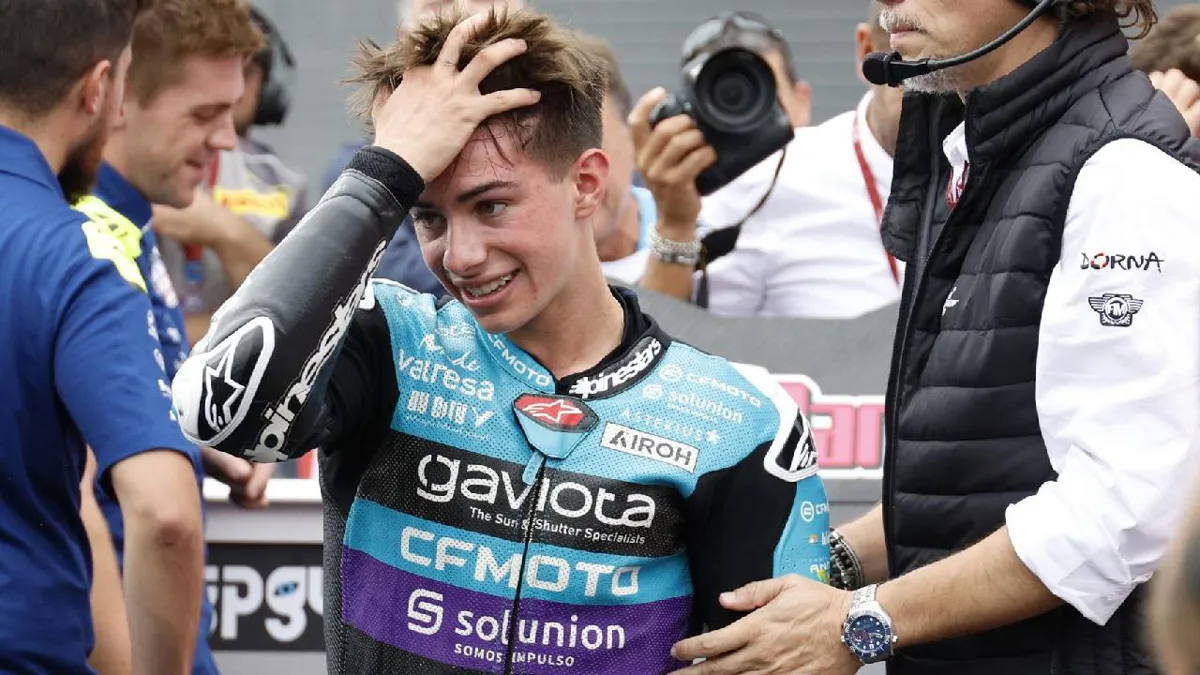 “Me siento muy afortunado de poder vivir esto”, Alonso después de ser campeón del Moto3