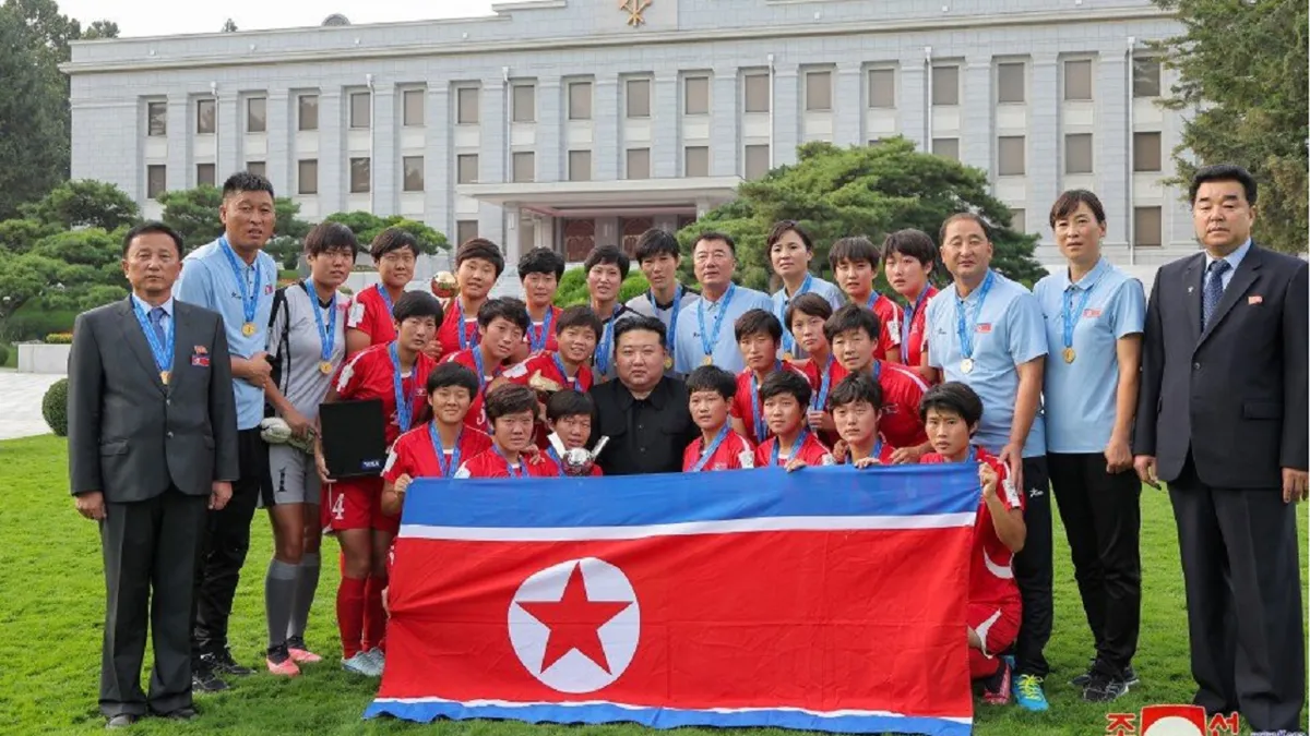 Kim Jong-un se reúne con la selección ganadora del Mundial femenino sub-20