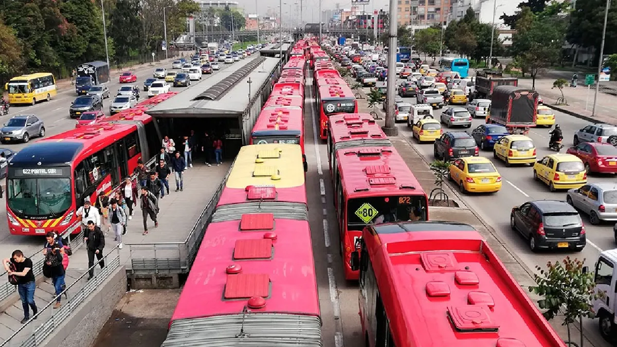 Pico y placa en Bogotá del 6 al 12 de abril de 2026: qué placas circulan cada día tras el retorno de Semana Santa