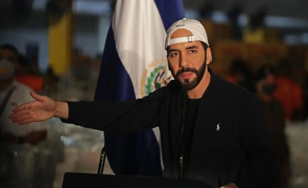 El presidente Bukele defiende reelección indefinid en El Salvador