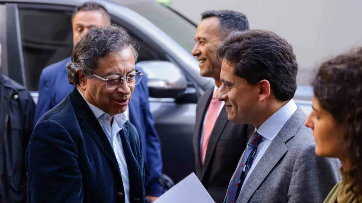 Petro acepta la renuncia de Luis Carlos Reyes como ministro de Comercio