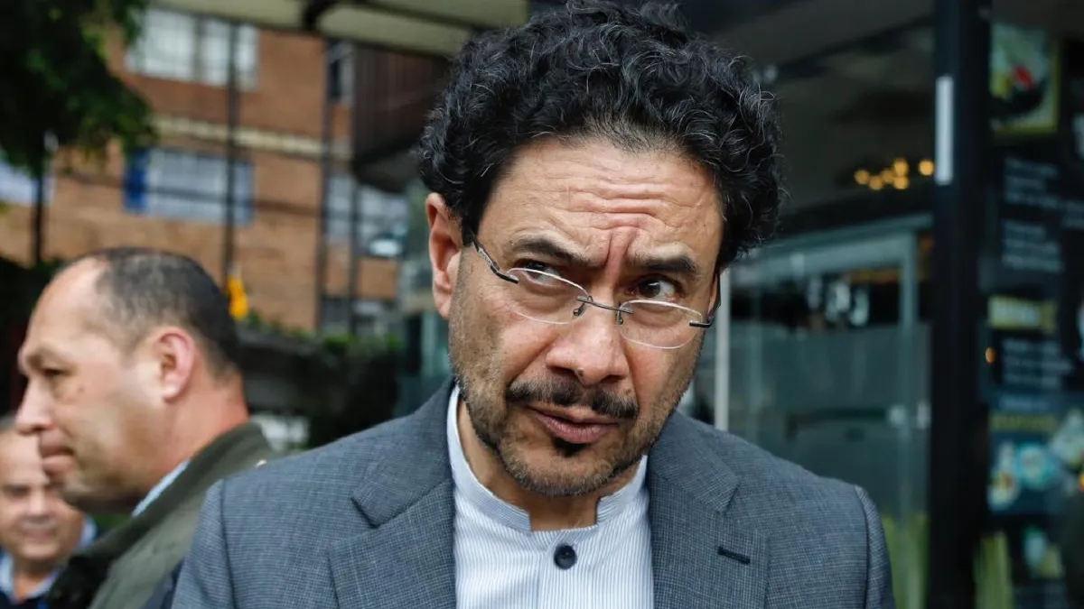 Audios de alias ‘Rogelio Benavides’ desatan polémica por presunto apoyo a Iván Cepeda