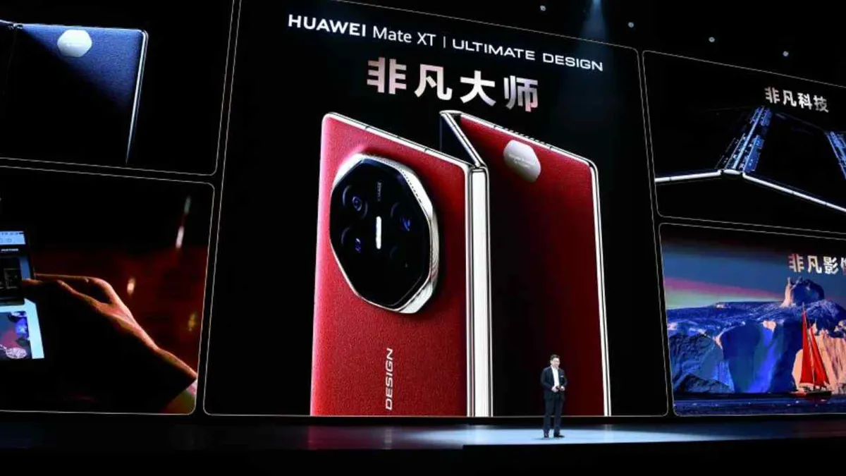 Huawei presenta el primer celular plegable con tres pantallas en el mundo