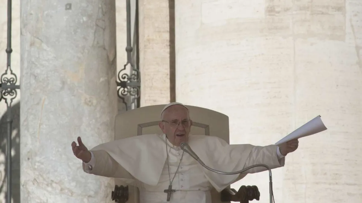 El papa pide a la comunidad internacional adoptar tratado para regular uso de la inteligencia artificial