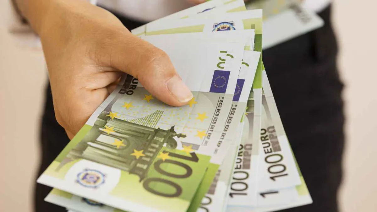 Euro sube hasta los 1,0670 dólares tras confirmarse que la eurozona entró en recesión