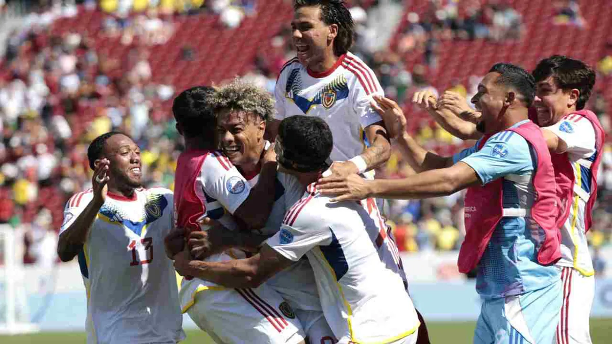 Venezuela arranca fuerte en la Copa América con triunfo 2-1 sobre Ecuador