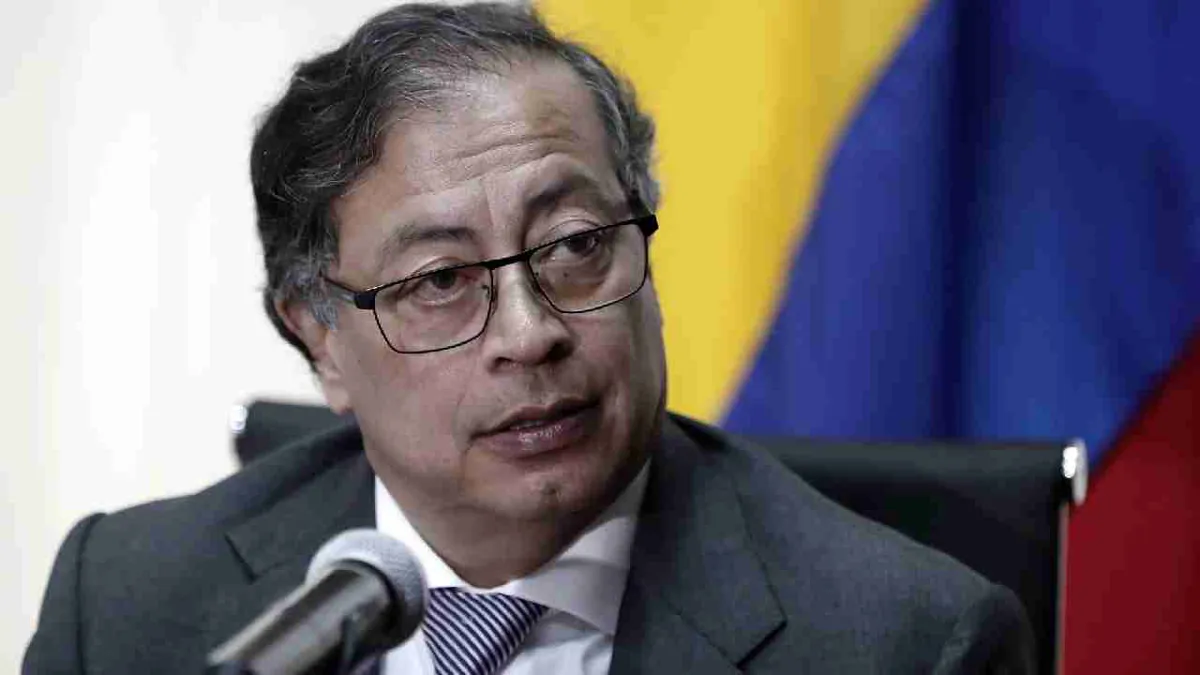 Petro tacha de “fraude” el rechazo del Senado a la consulta popular y convoca a protestas