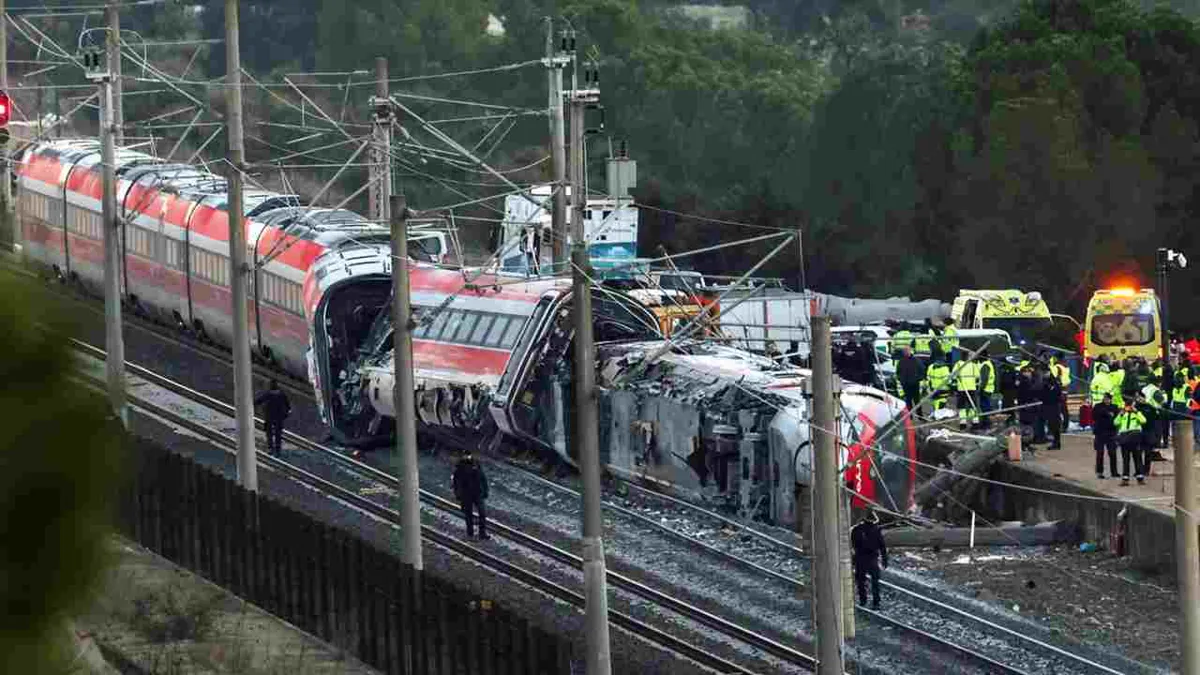Se elevan a 39 los muertos en el accidente de tren en Córdoba, España