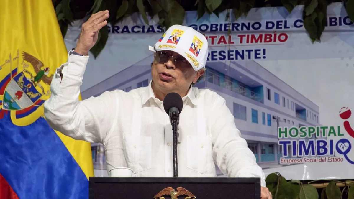 Petro anuncia denuncia penal contra magistrado Bedoya y llama ‘ladrón’ al director de Asofondos