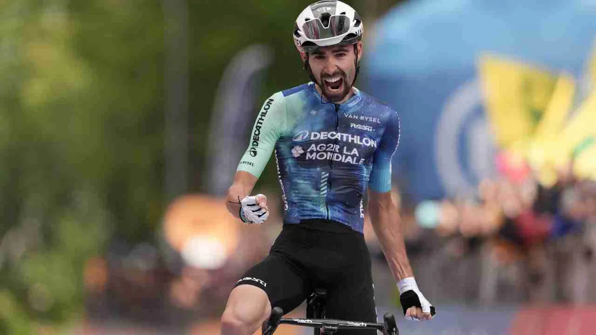 El francés Paret Peintre se impone en la décima etapa del Giro