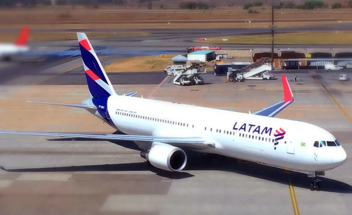 Latam Colombia suspende “hasta nuevo aviso” su ruta Bogotá – Caracas por la medida del INAC