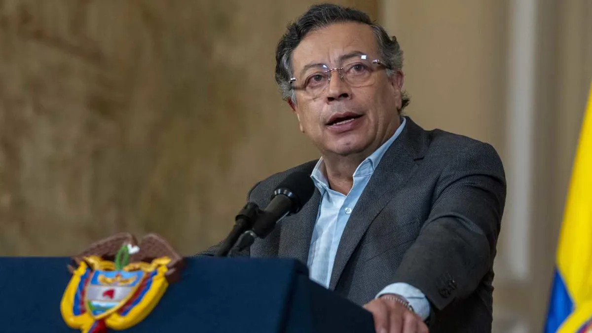 Oposición rechaza propuesta de Petro de convocar una consulta popular